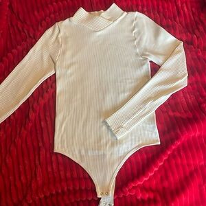 Purchased from TJ Maxx, brand Aura. NWOT, never worn.